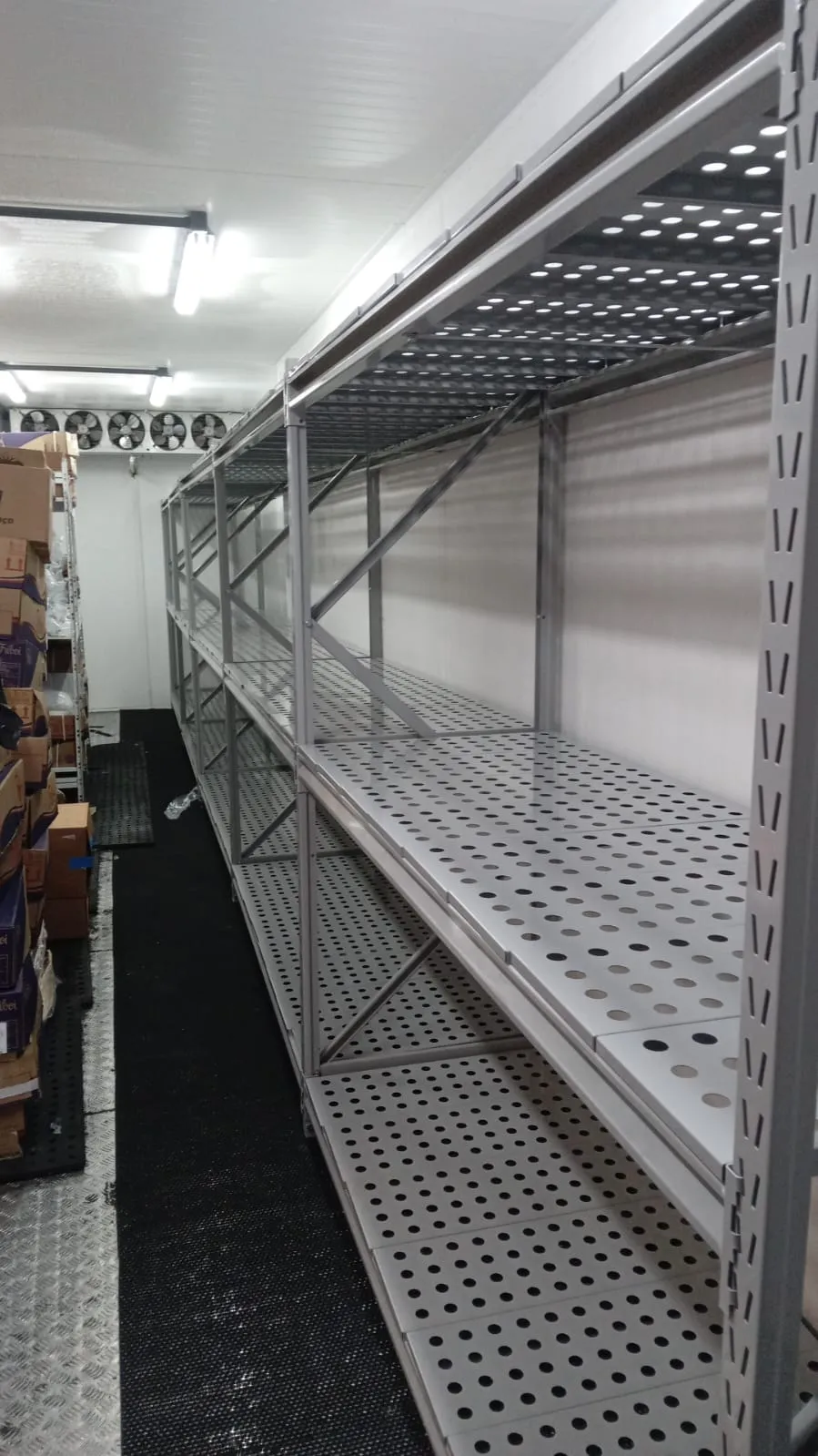 Estante de aço reforçada para estoque