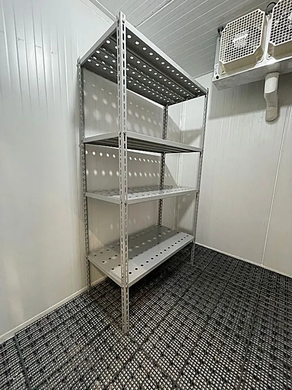 Gôndolas para loja de brinquedos